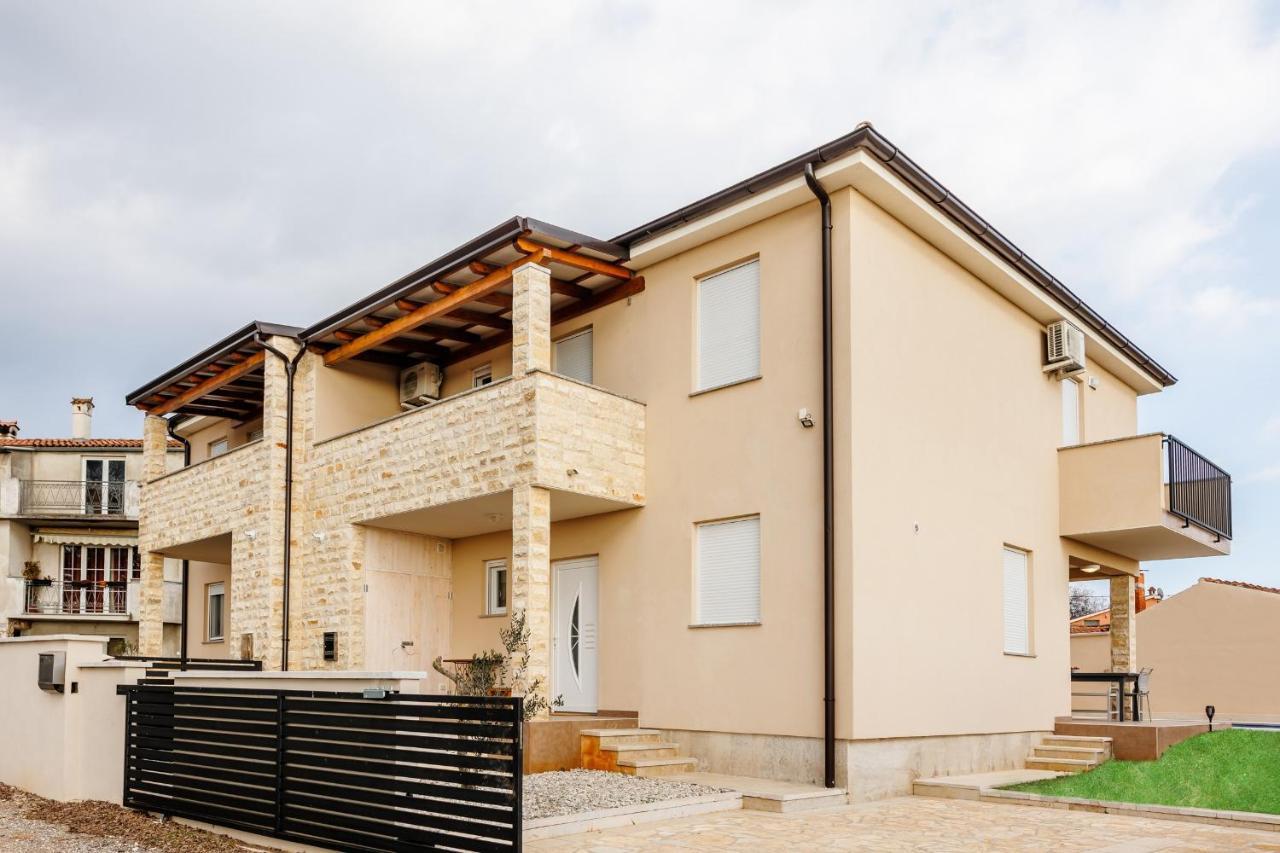 Villa Queen Jelena Galižana Exterior foto